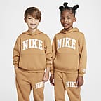 ★ドイツ発*NIKE*新作*CLUBアップリケロゴスウェット/BL★ NIKE公式】ナイキ スポーツウェア クラブ リトルキッズ